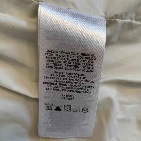 Mountain Hardwear Tan Ski Jacket with Insulated Design - Picture 9 of 16